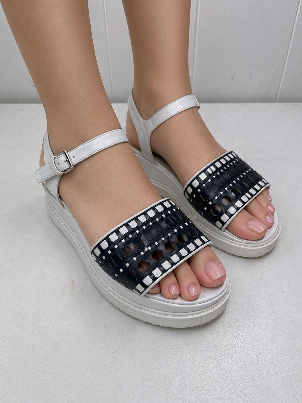 Stephane Kelian Platform Sandals in White/Black Size 39 or US Size 8-8.5